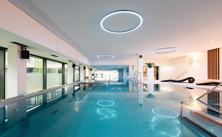 Sportpool im Fitness Center Theresienhöhe.