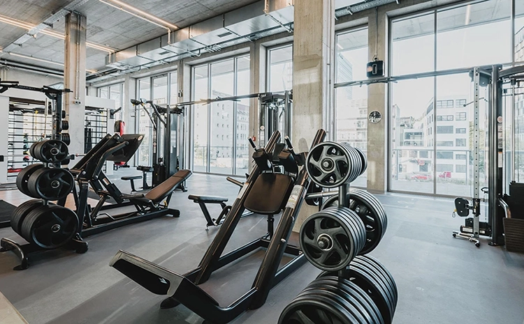 Moderne Geräte für Dein Krafttraining im Fitnesscenter WERK12.